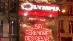 Un César géant à l’Olympia… Vrai ou FOOH ?